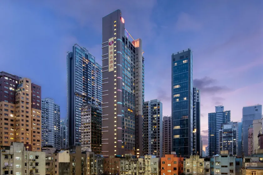 Ramada Hong Kong Harbour View - Image 1
