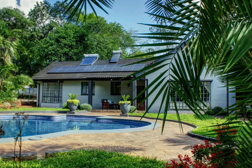 Luxurious Private Villa with Pool Near Sam Levys Village - Image 1