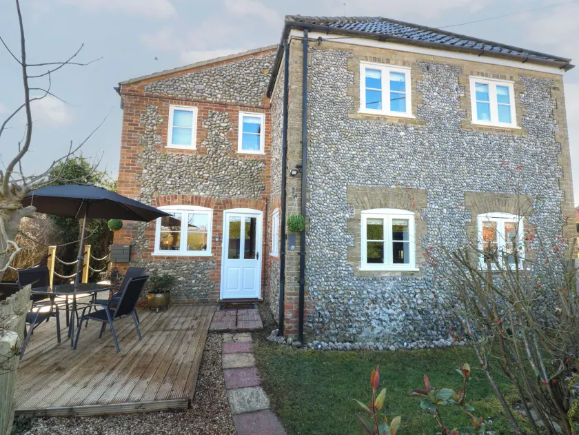 Cobble Cottage - Image 1