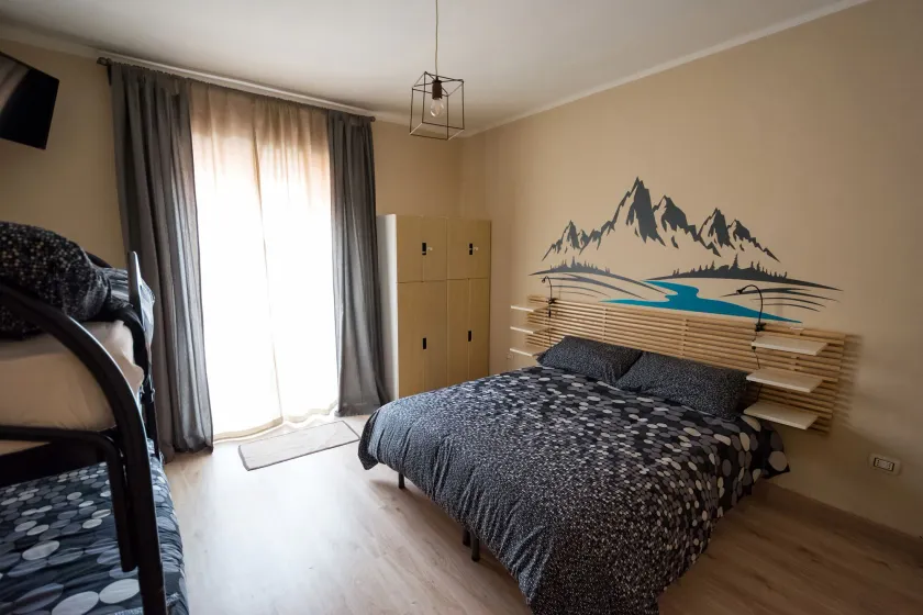 Snowake House - Image 1