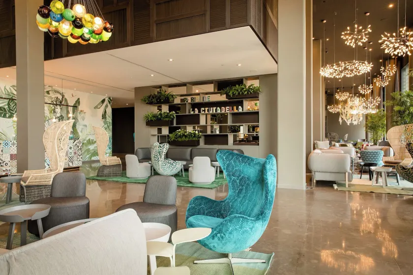 Motel One Barcelona-Ciutadella - Image 1