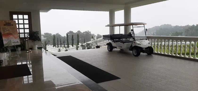 Windermere Resort - Interior entrance