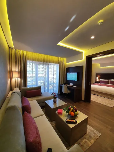 Nour Plazza Hotel - Image 1