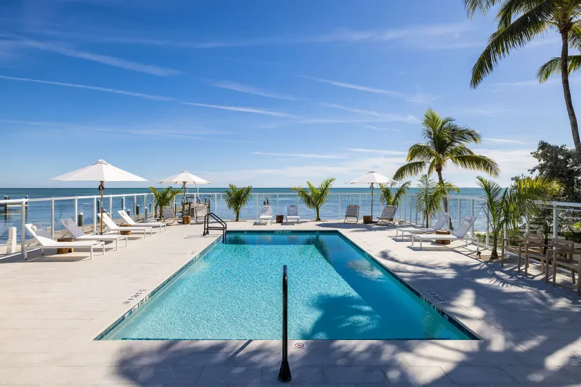 Pines & Palms Resort - Image 1