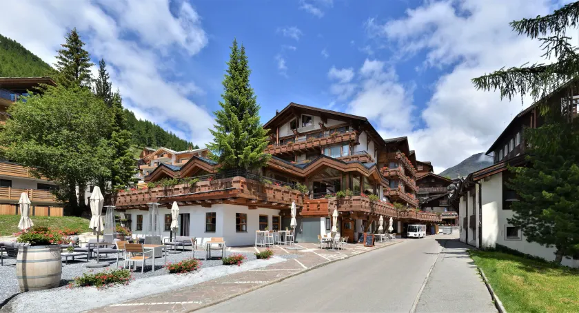 Walliserhof Grand-Hotel & Spa Relais & Châteaux - Image 1