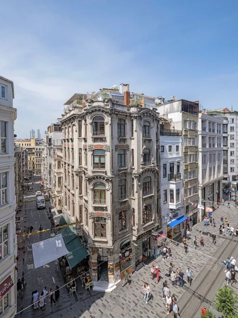 Ragip Pasha Apartments - Image 1