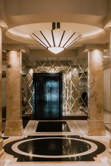 Hotel Leon - Image 1