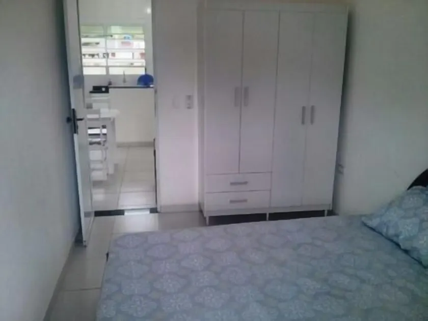 Estúdio em maresias com ar condicionado e piscina - Room