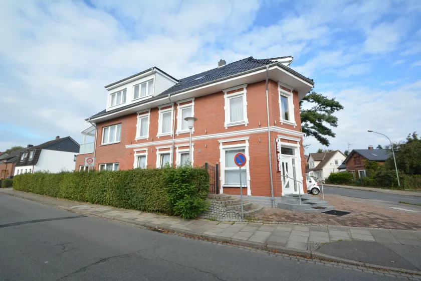 C&S Hotel - Image 1
