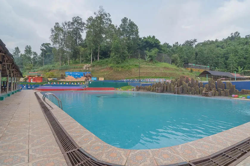 RedDoorz Resort Syariah @ Batu Apung Purwakarta - Image 1