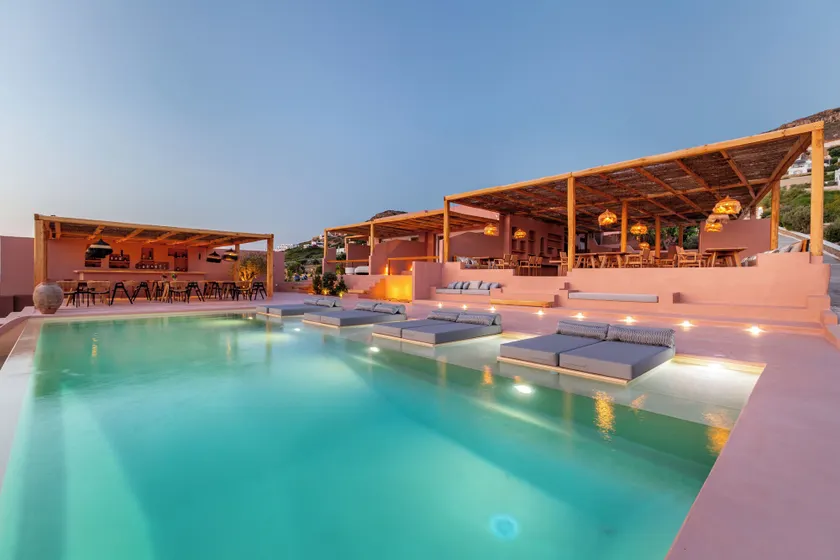 Akre Hotel - Designed for Adults - Image 1
