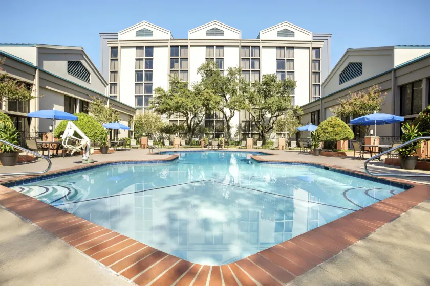 DoubleTree by Hilton Dallas - DFW Airport North - Image 1