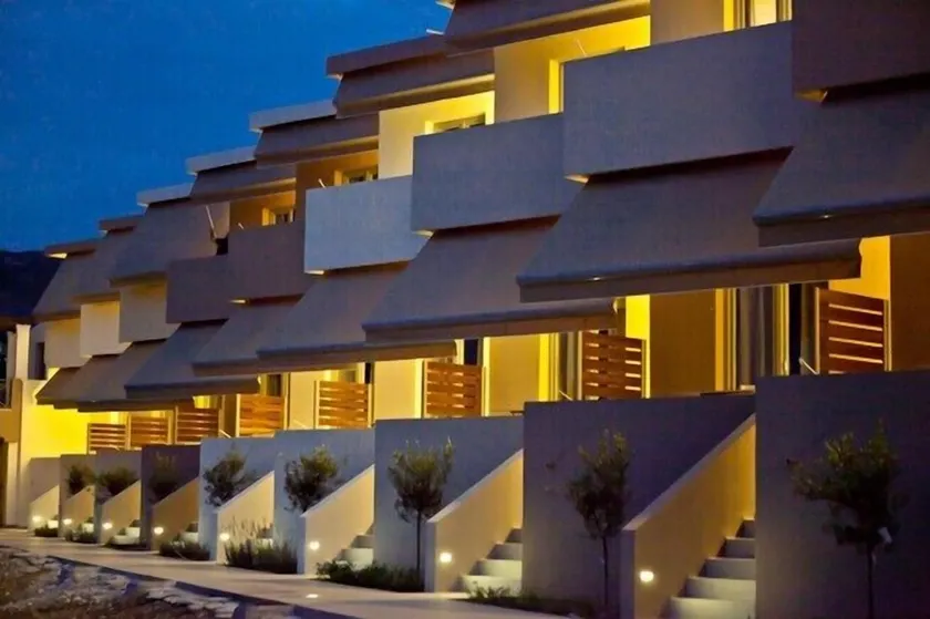 Xanthippi Hotel - Image 1