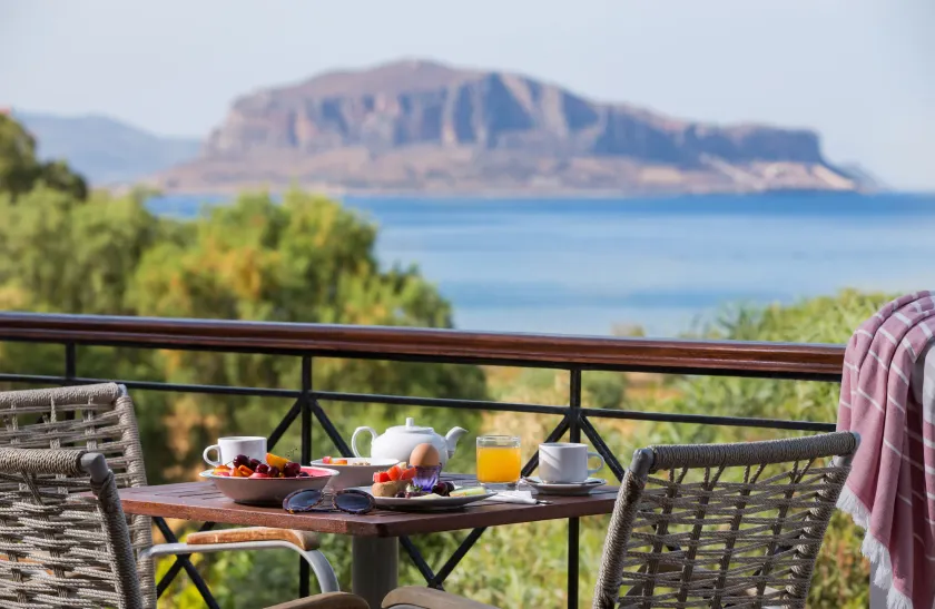 Iris Beach Hotel - Image 1