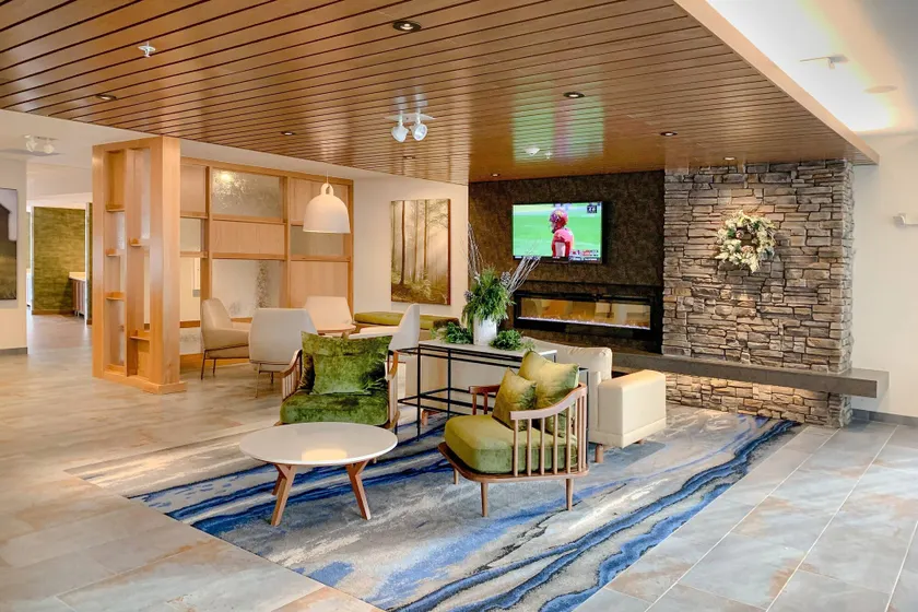 Fairfield Inn & Suites by Marriott Northfield - Image 1
