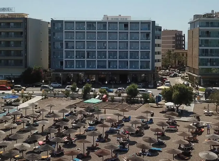 Ibiscus Hotel - Image 1
