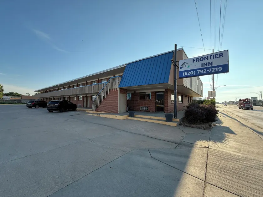 Frontier Inn - Image 1