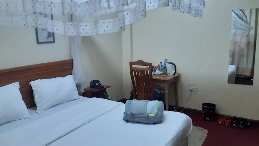 Eden Springs Hotel - Zimmer