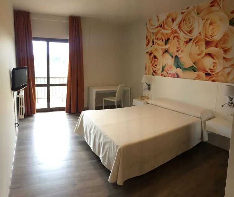 Hotel Santome - Image 1