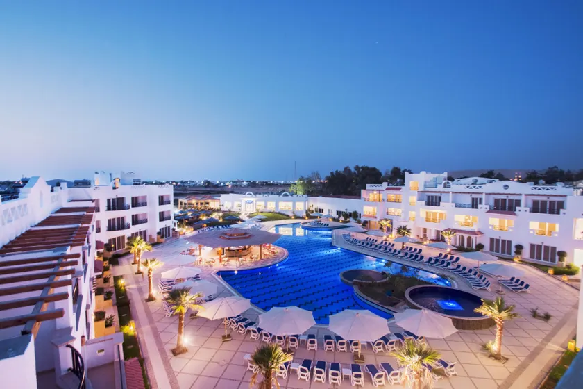 Old Vic Sharm Resort - Image 1
