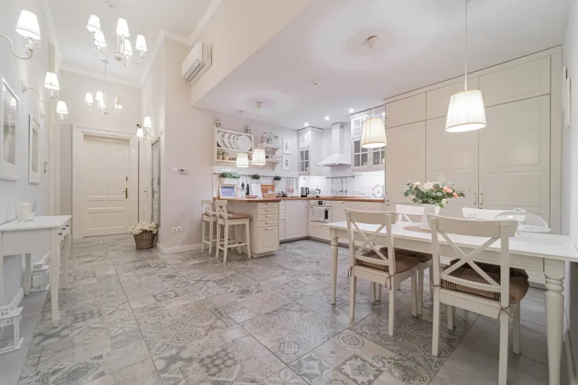Serenity Boutique Budapest - Image 1