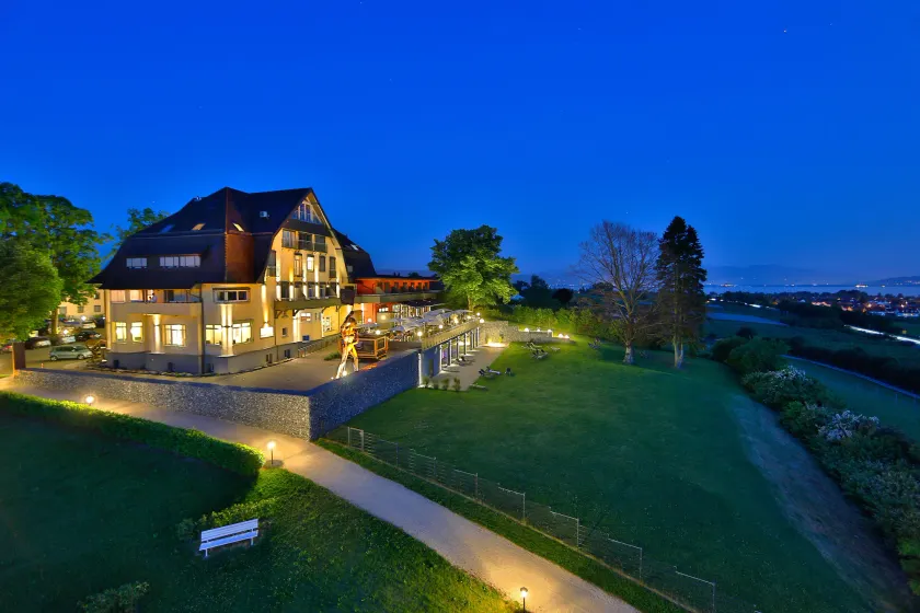 Bodensee-Hotel Sonnenhof - Image 1