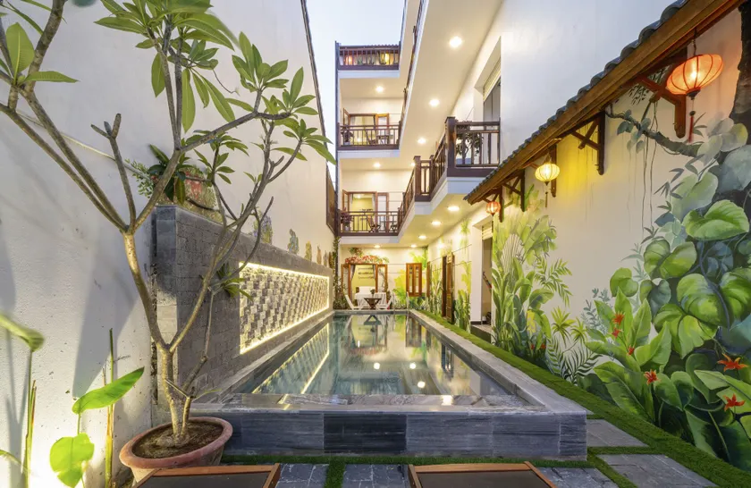 Blue Whale Homestay - Image 1
