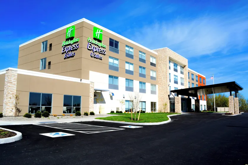 Holiday Inn Express & Suites Oswego by IHG - Image 1