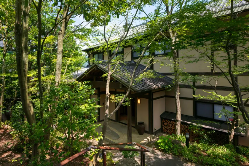 Yufuin Onsen Toshoan - Image 1