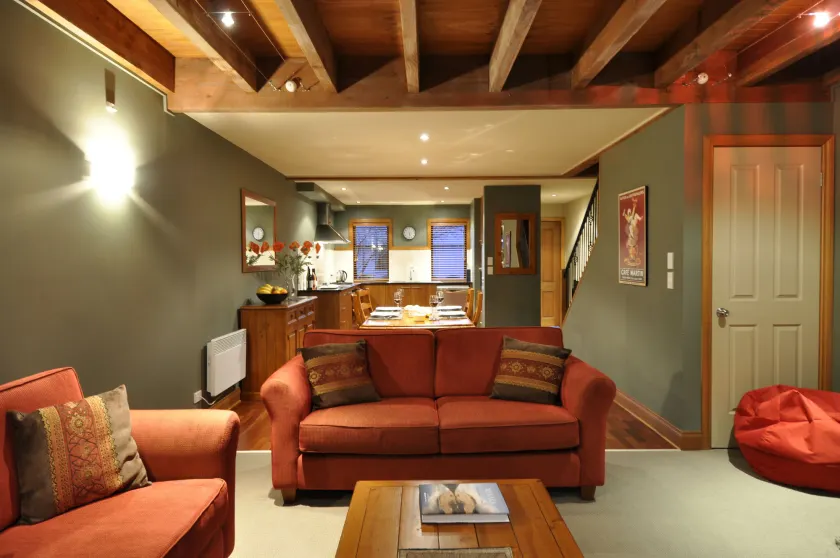 Lansdown Peaks Apartments - Image 1