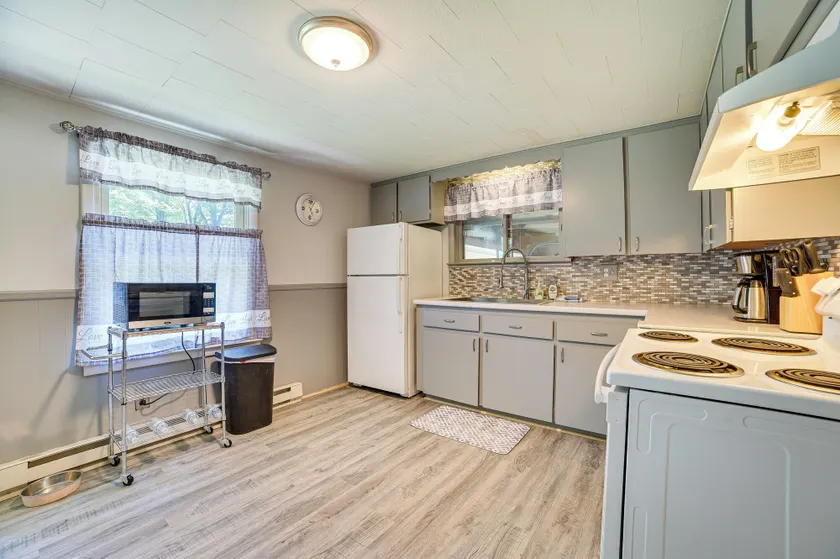 Prudenville Family Home w/ Game Room & Fire Pit! - Interiør