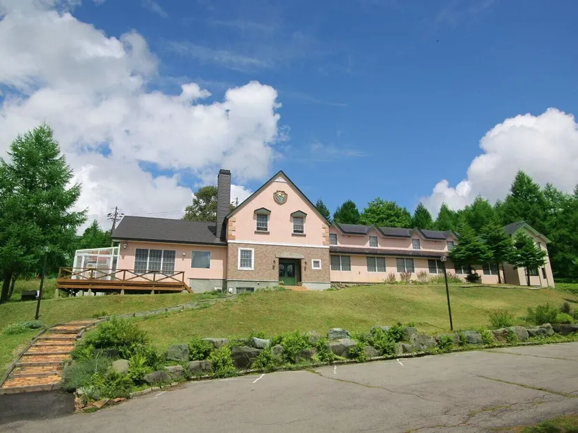 Petit Hotel Kanan - Image 1