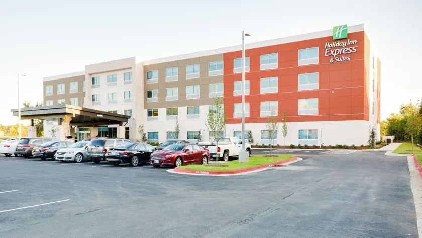 Holiday Inn Express & Suites Russellville by IHG - Image 1
