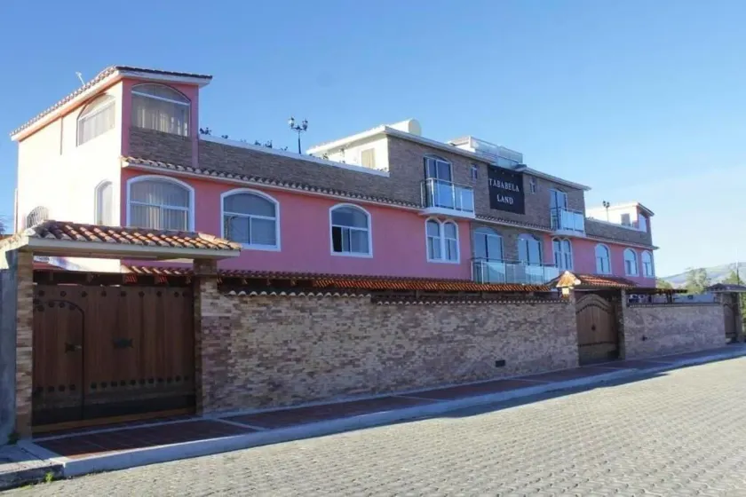 Hotel Tababela Land - Image 1