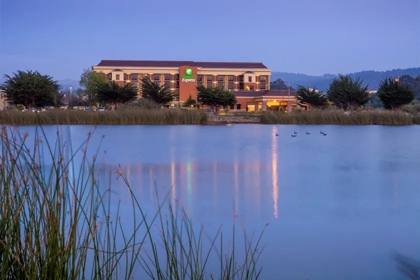 Holiday Inn Express at Monterey Bay by IHG - Image 1