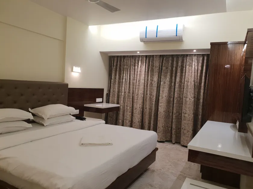 Hotel Milan International - Image 1