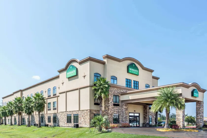 Wingate by Wyndham Lake Charles Casino Area - Image 1