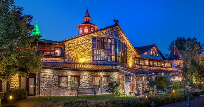 Wellnesshotel Seeschlößchen - Privat- Spa & Naturresort - Image 1