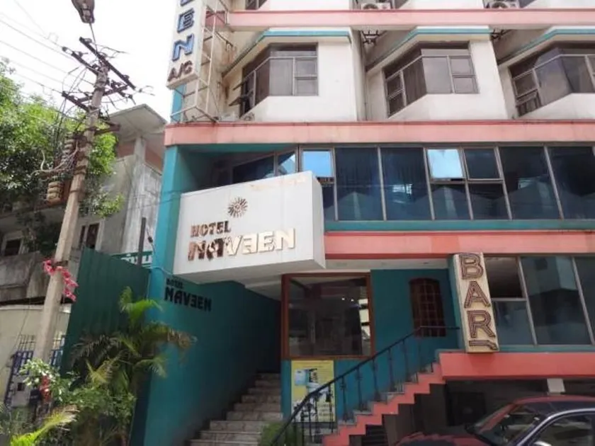 Hotel Naveen - Image 1
