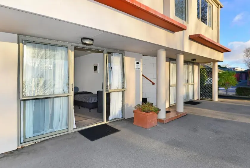 Anika Motel - Image 1