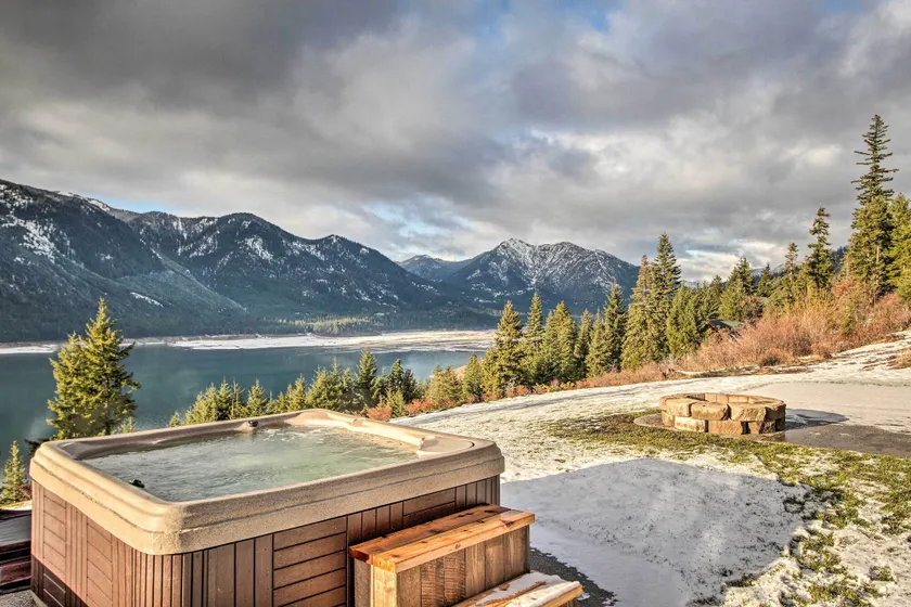 Cle Elum Lake Bunkhouse w/ Shared Hot Tub & Views! - Interiør