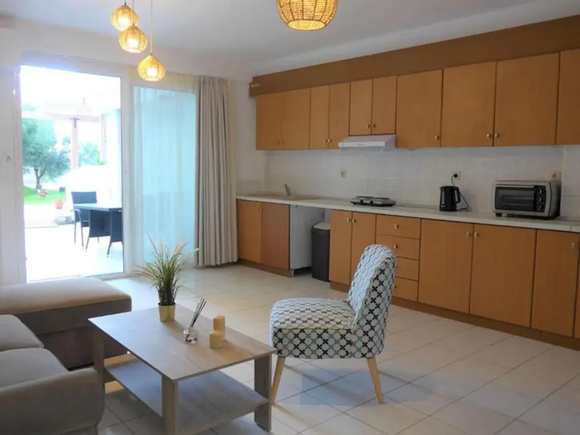 Kalamaki Plaza Apartments - Image 1