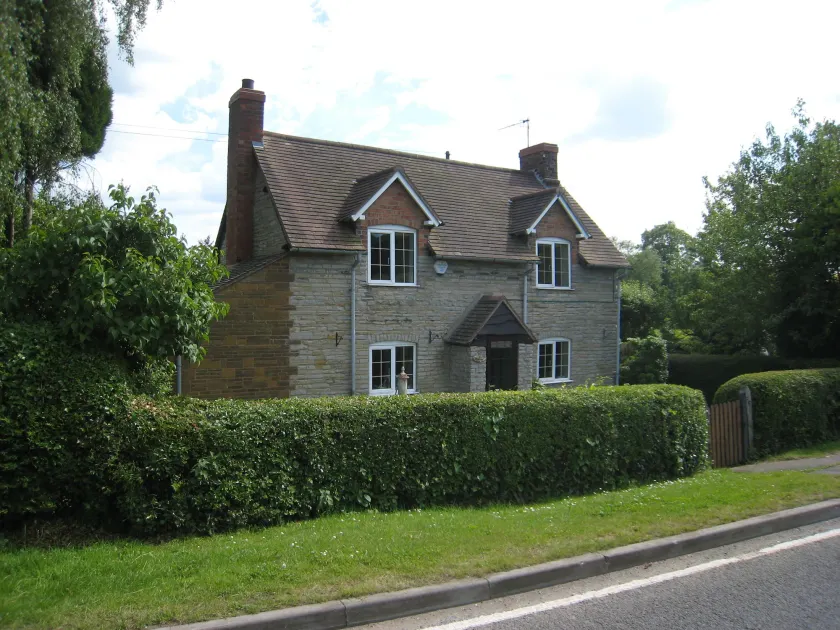 Macbeth Cottage - Image 1