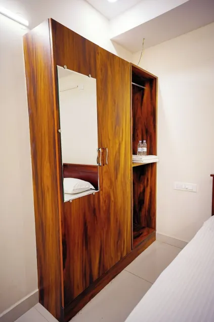 VIC Homestay by pickurstay Hotels - Room