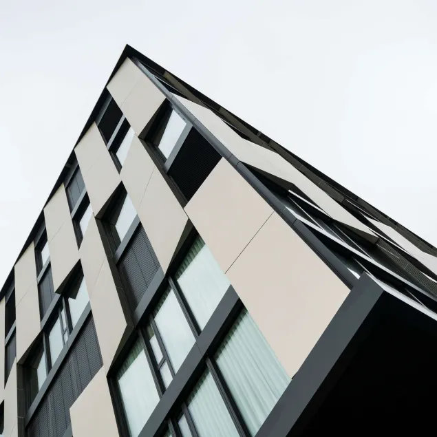 YParc Hôtel - Image 1