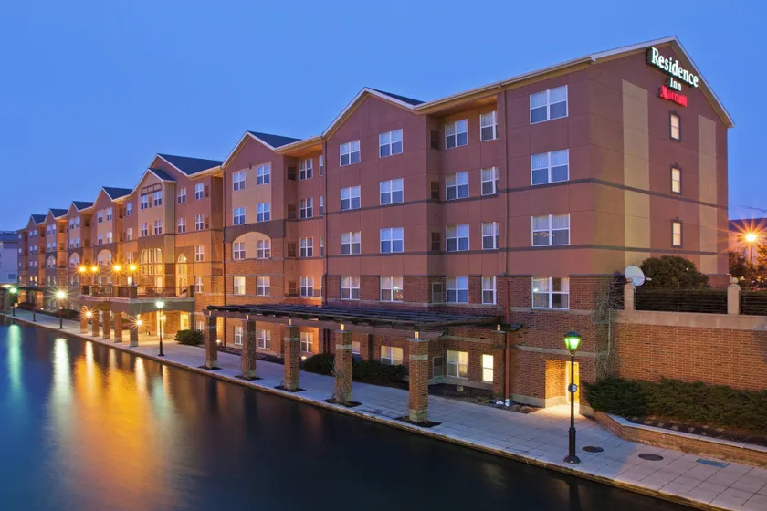 Residence Inn Indianapolis Downtown on the Canal - Image 1