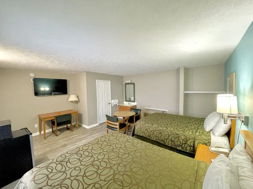 Overton Motel - Image 1
