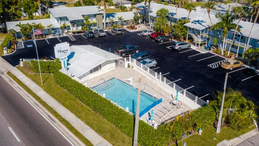 Regency Inn & Suites Sarasota - Image 1