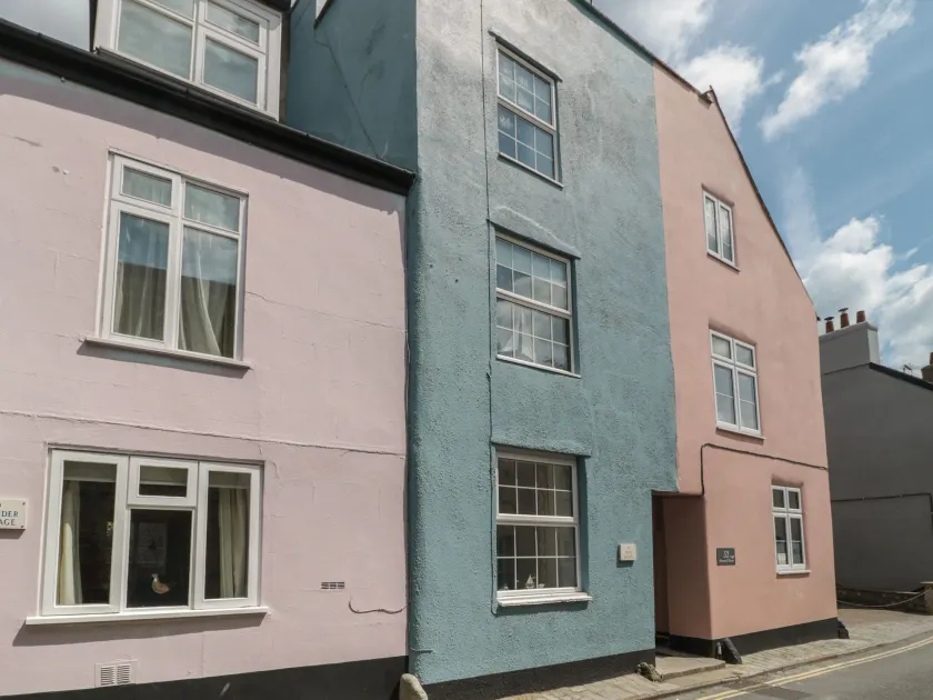 Teal House - Image 1
