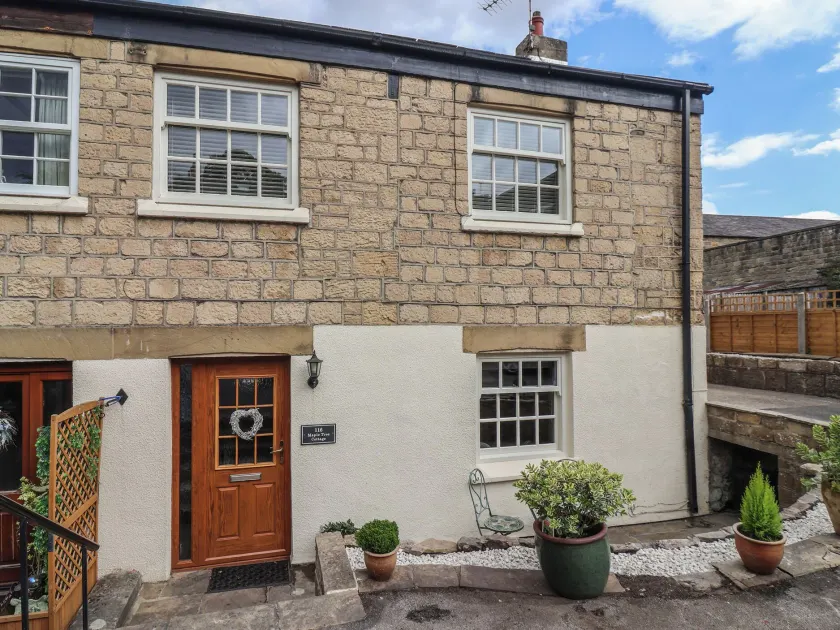 Maple Tree Cottage - Image 1